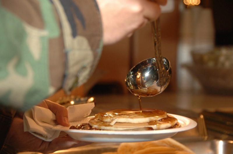 food_pancake_pancakes_syrup_dining_breakfast_close_up_macro-1251852